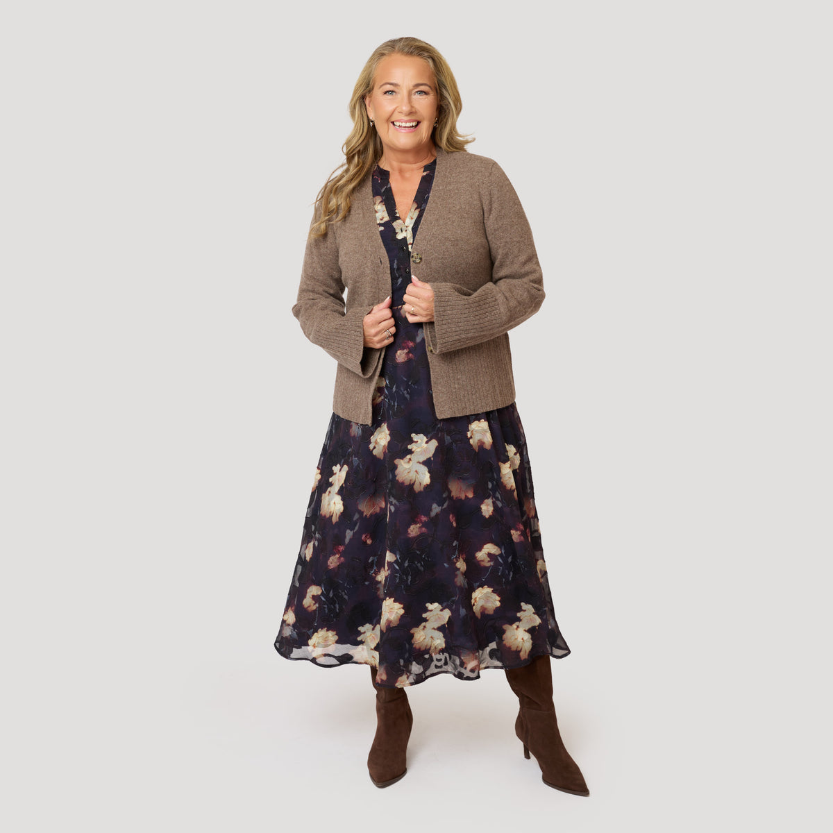 Isabelle-mekko - Kukkakuvioinen