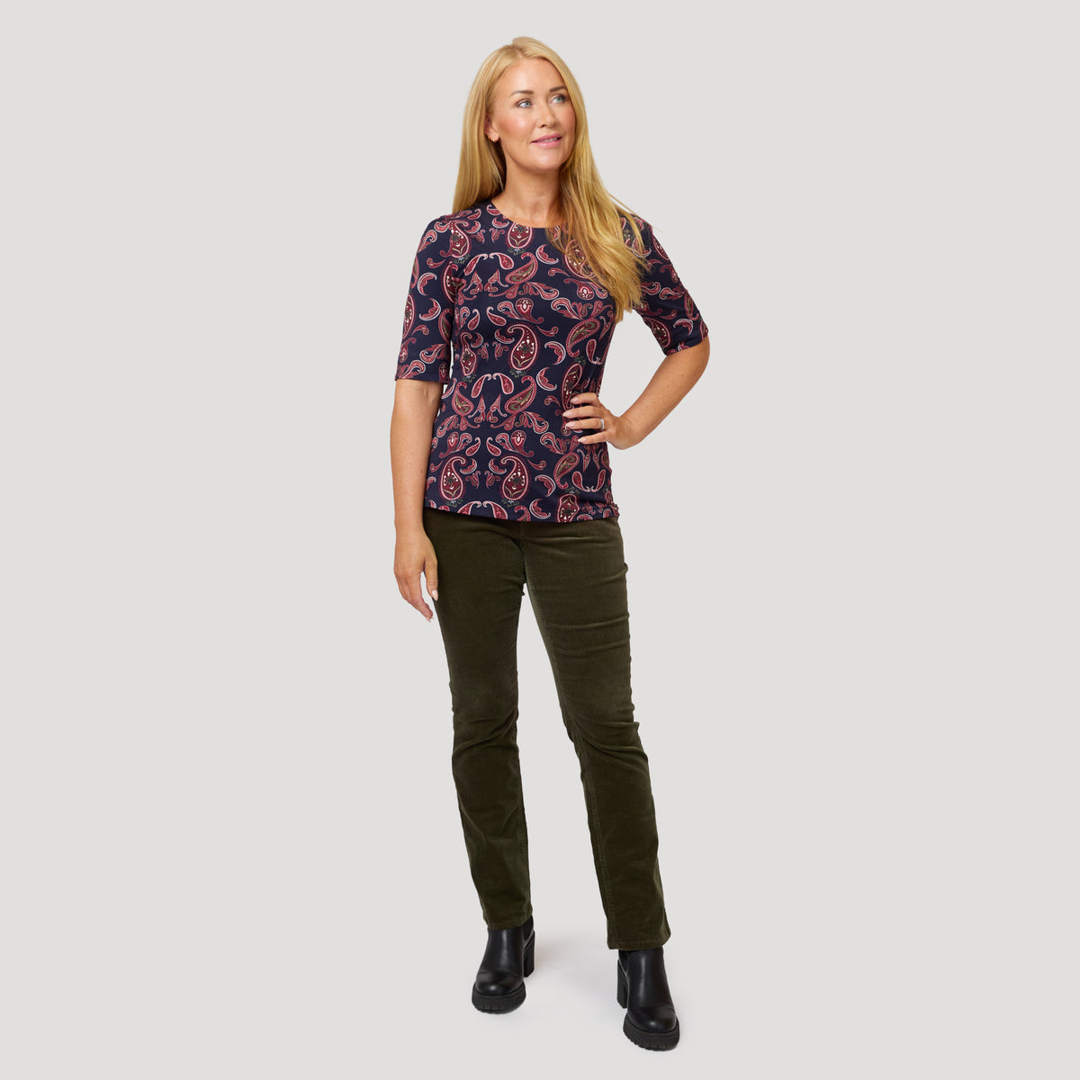 Linda-toppi - Tummansininen paisley-kuvio