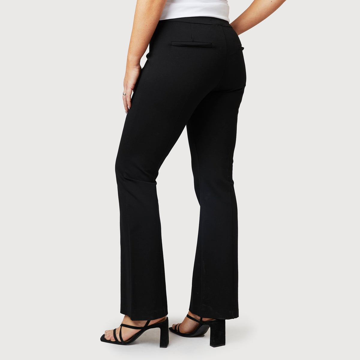Jenna bootcut - musta